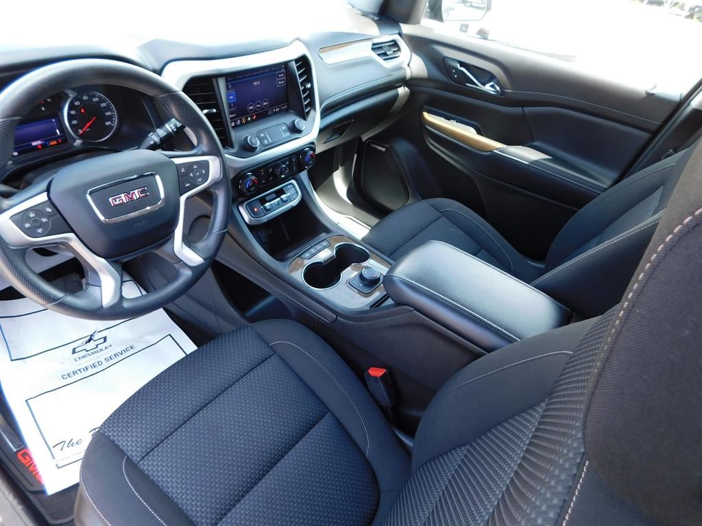 2021 GMC Acadia — rear three-quarter view